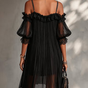 Valentina | Mini Abito Nero in Chiffon con Spalle Scoperte e Pizzo
