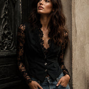 Adelmina | Blazer Nero con Maniche Semi-Trasparenti