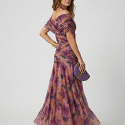 Adriana | Abito con spalle scoperte, eleganza sofisticata