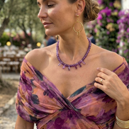 Adriana | Abito con spalle scoperte, eleganza sofisticata