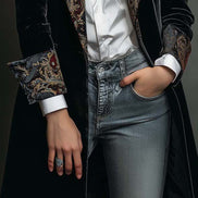 Erminia | Blazer Slim Fit Nero con Stampa Barocca
